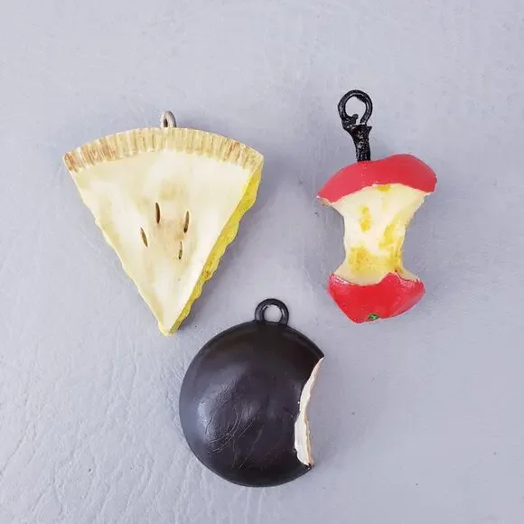 1970s Vintage Pie Slice, Moonpie, Apple Core Necklace Pendant Novelty Food Charm - Picture 1 of 8
